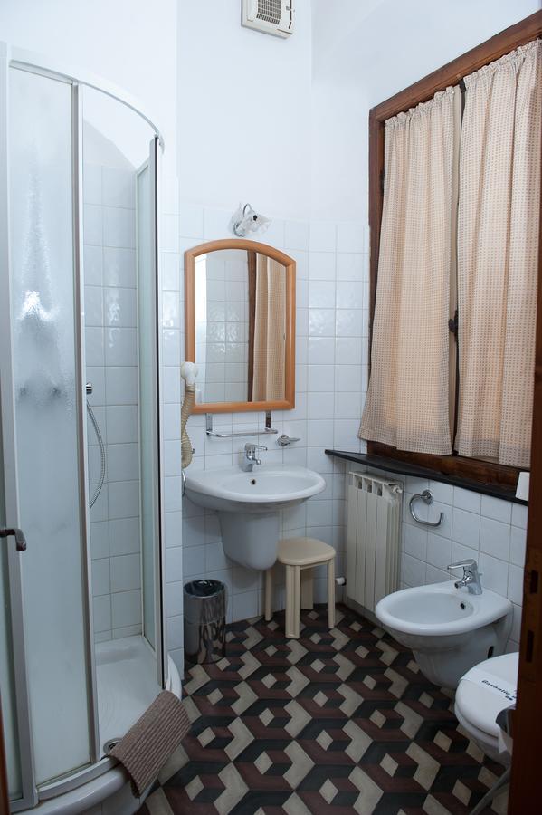 Albergo Vittoria Busalla Exteriör bild