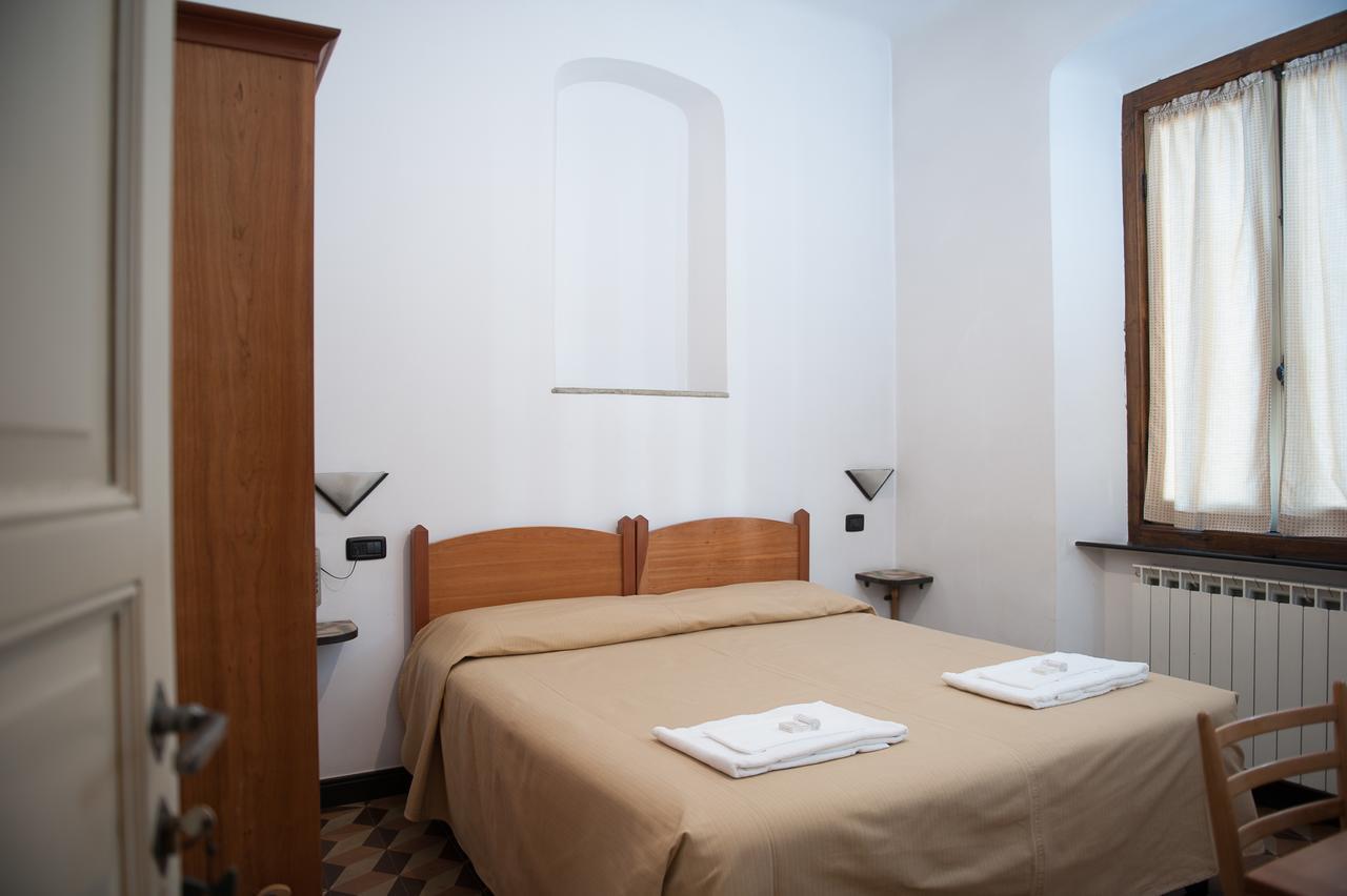 Albergo Vittoria Busalla Exteriör bild